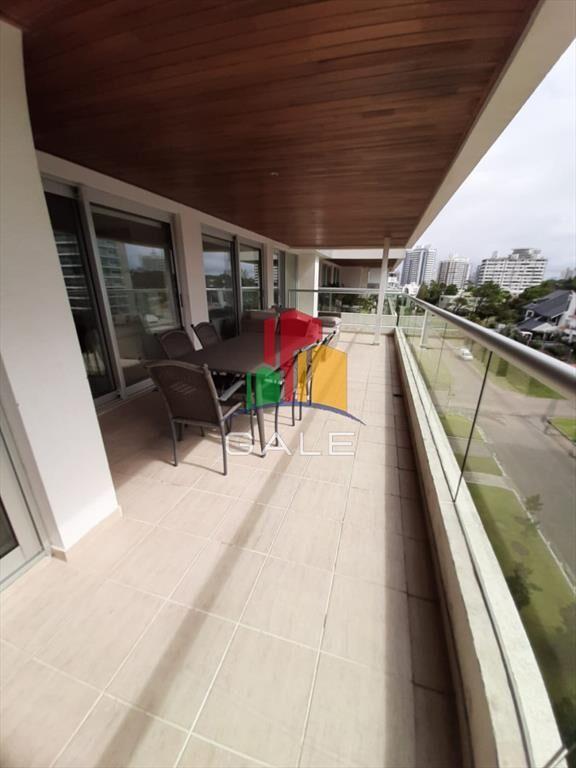 Hermoso Y Amplio Apartamento en Punta Del Este
