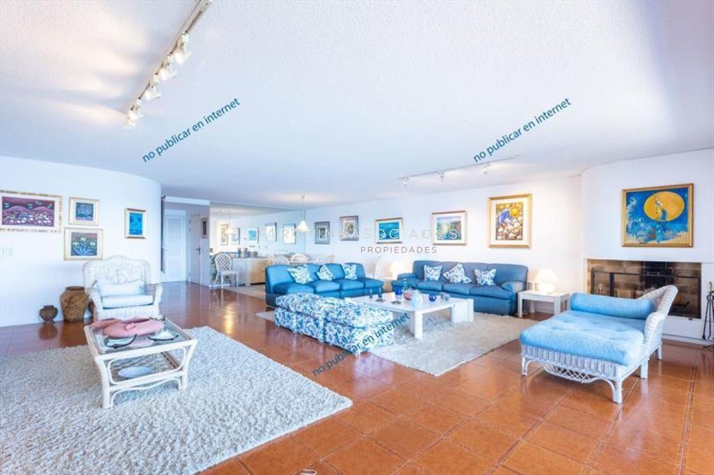 Apartamento en venta de 3 dormitorios en Punta