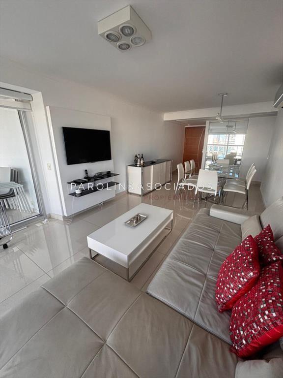 Apartamento de 2 dormitorios en Miami Boulevard,