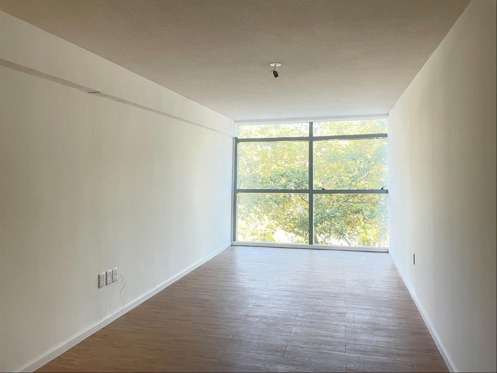 Venta monoambiente 37 m2 frente Plaza del Entrevero Centro