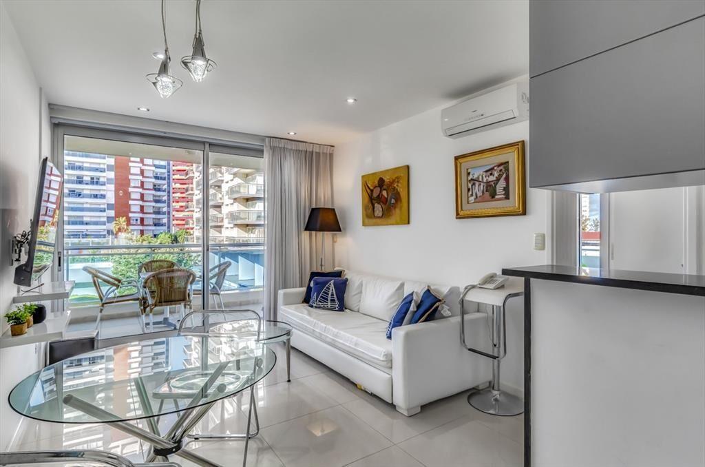 DEPARTAMENTO ESQUINERO UN DOMITORIO A LA VENTA