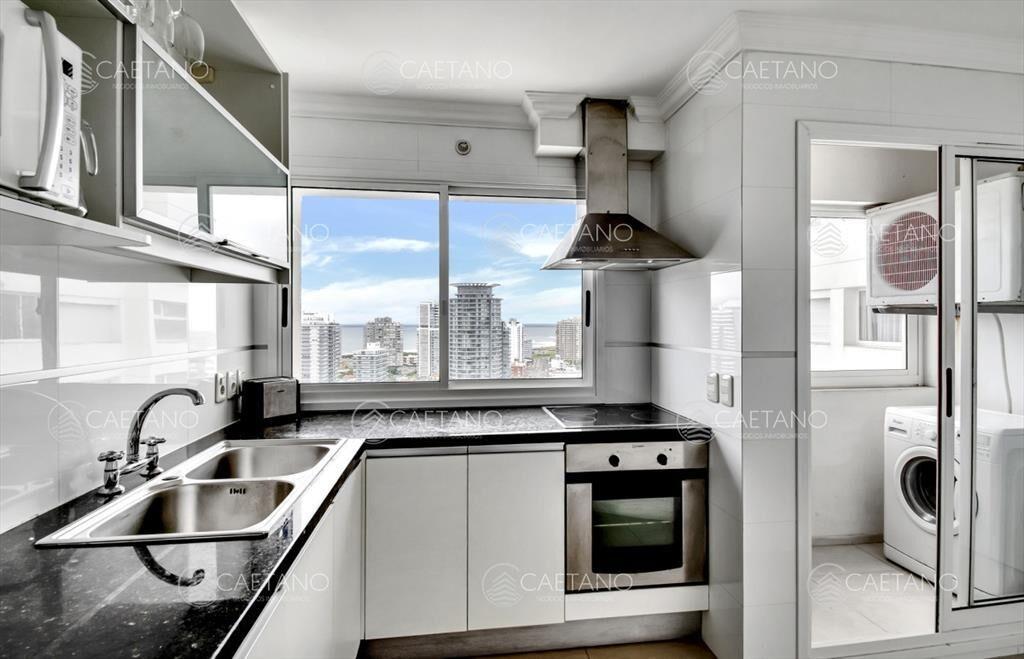 En venta departamento de 3 dormitorios en Punta del Este