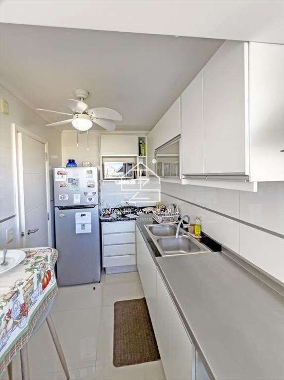 Apartamento de dos dormitorios ubicado sobre la mansa.