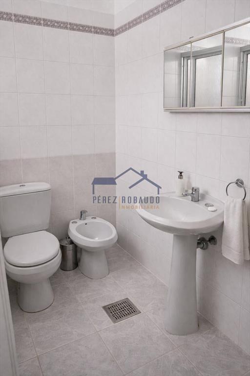 Venta apartamento al frente 3 dormitorios . Tres Cruces (Al