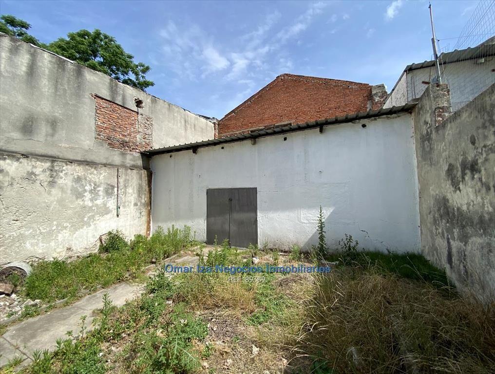 Venta CON RENTA local la comercial deposito industria