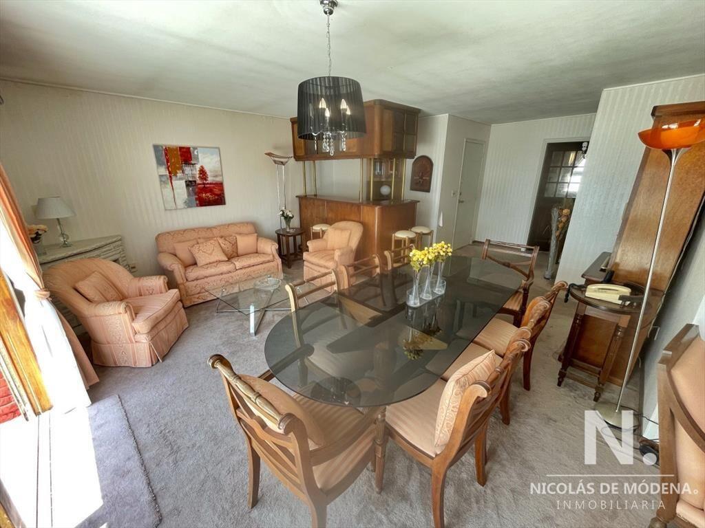 Pent house con parrillero y vista a Isla Gorriti