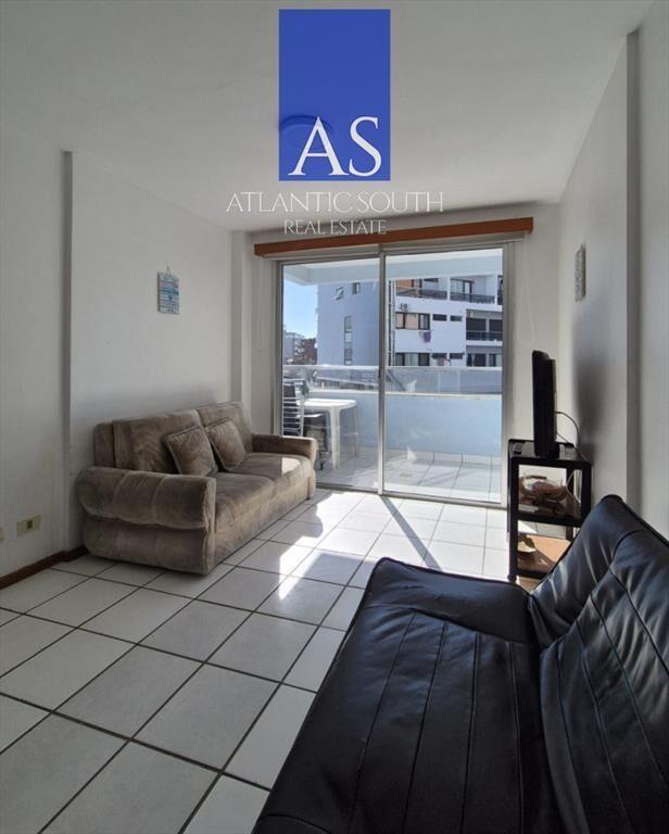 Apartamento de 1 dormitorio terraza cochera cerca