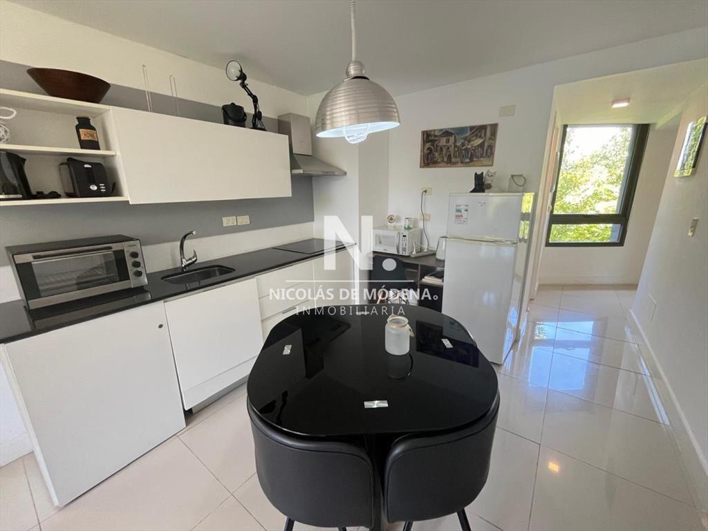Departamento de 1 dormitorio en venta en zona