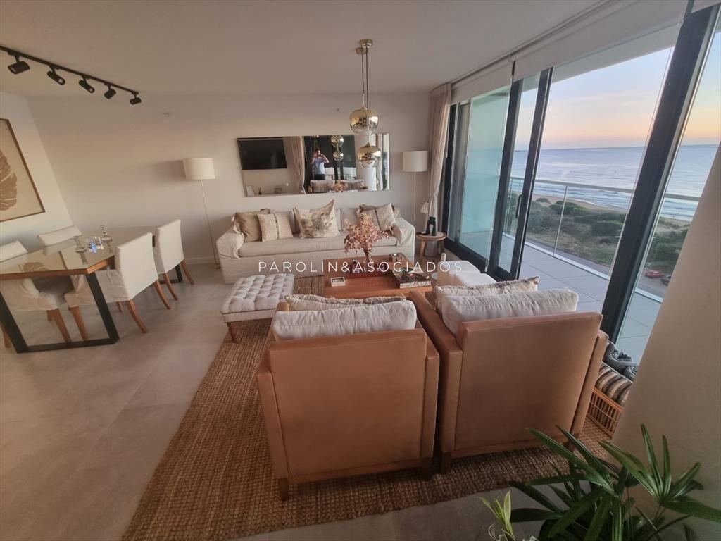 Hermoso apartamento en venta en Venetian Tower, Punta del E