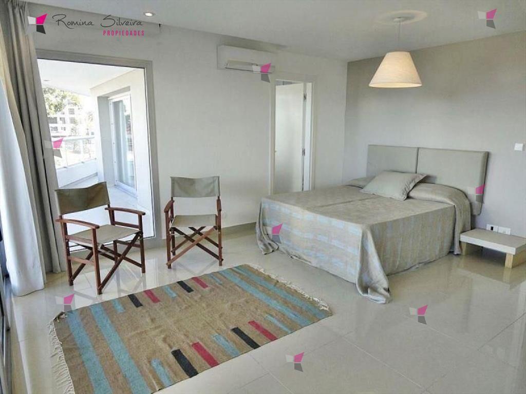 VENTA DE APARTAMENTO DE 3 DORMITORIOS EN BRAVA PUNTA DEL ES