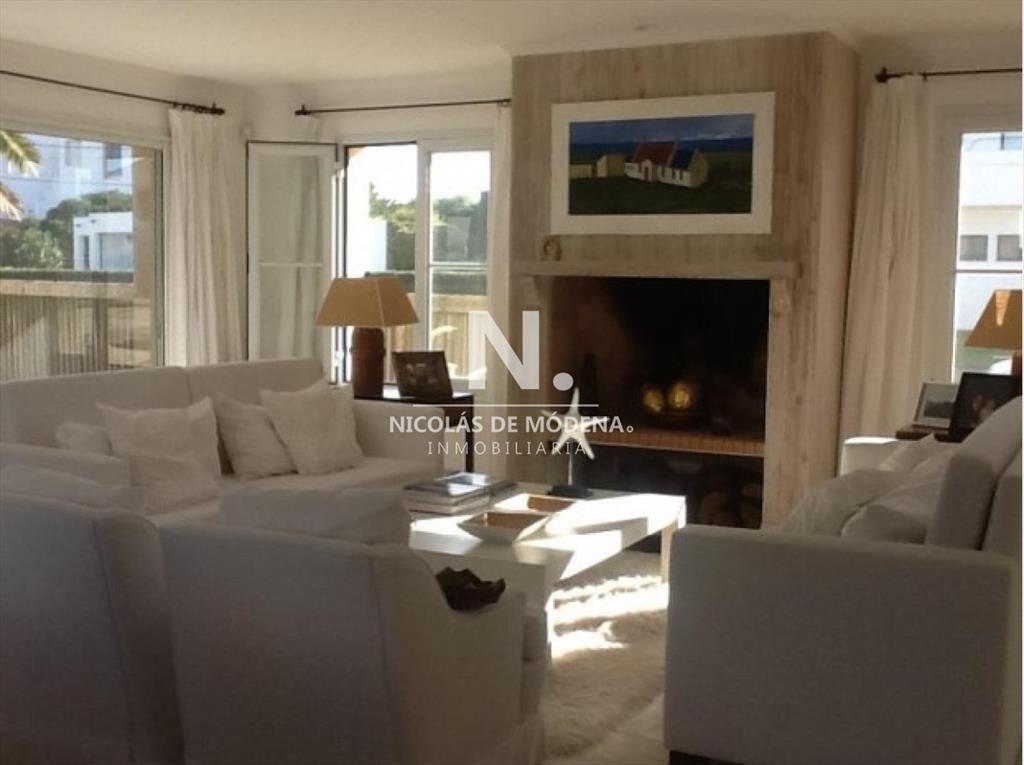 Casa en venta de 4 dormitorios, en la zona de la
