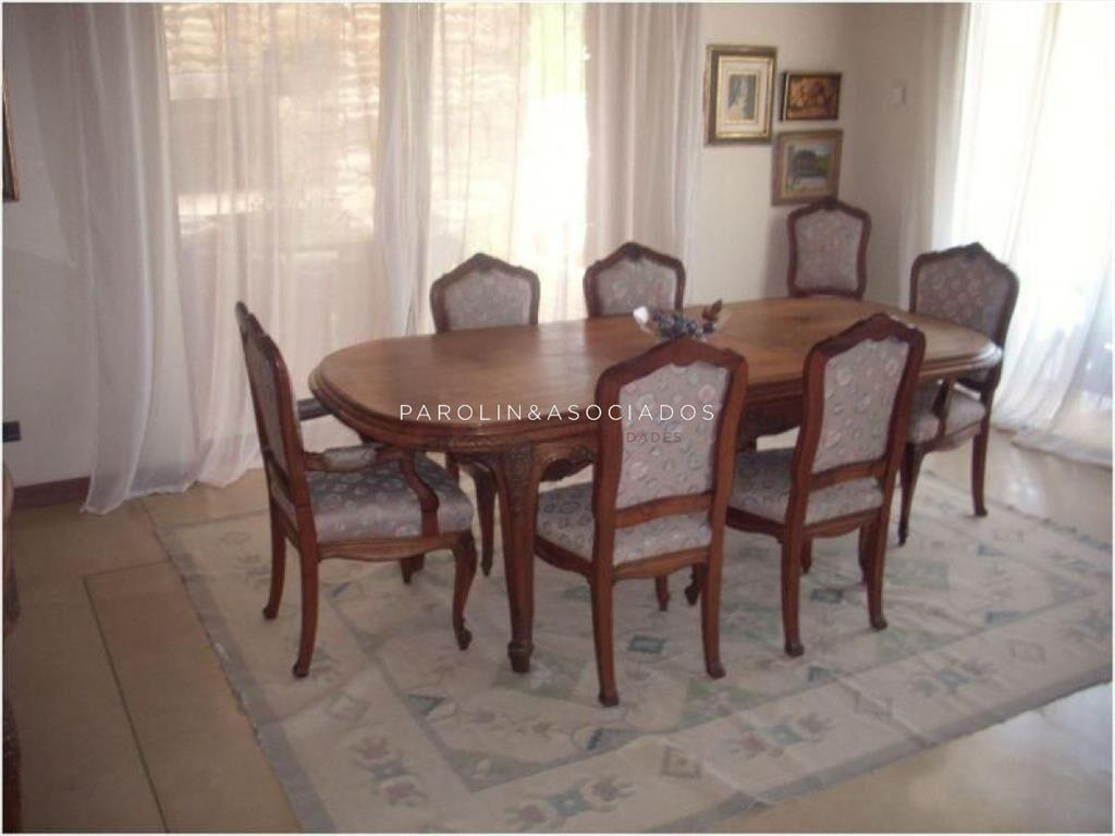 Moderna casa en venta de 3 dormitorios en Punta