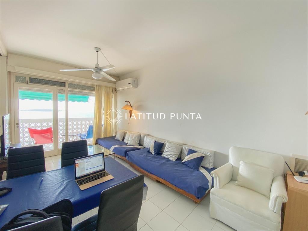 Mansa, apartamento en primera línea, 1