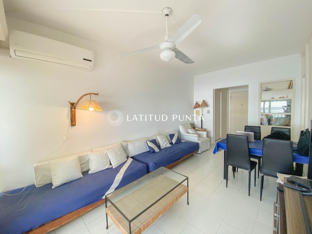 Mansa, apartamento en primera línea, 1