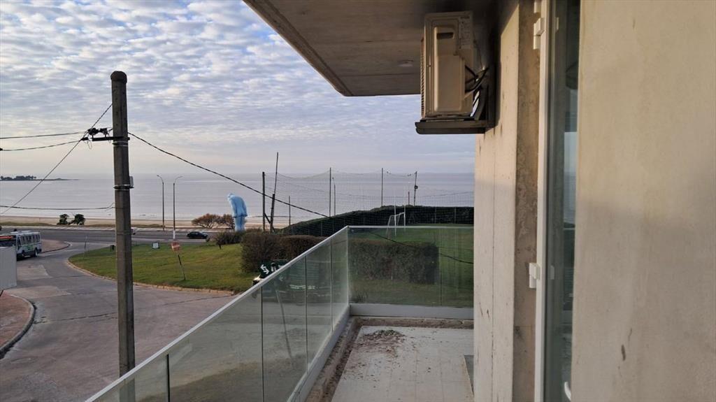 VENTA APARTAMENTO A ESTRENAR 1 DORMITORIO BUCEO