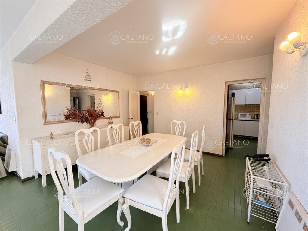 Venta apartamento 2 dormitorios frente al mar -