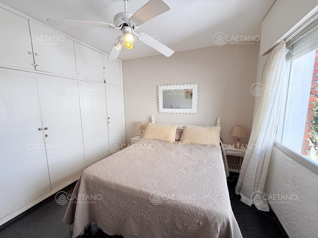 Alquilo apartamento en Mansa, Punta del Este