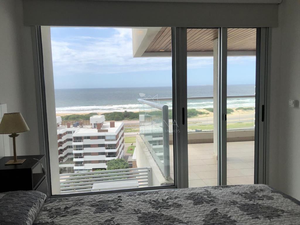 Apto en la Brava con excelente vista al mar -
