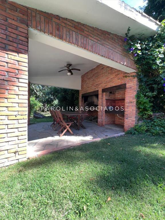 Chalet en venta de 3 dormitorios en Cantegril,