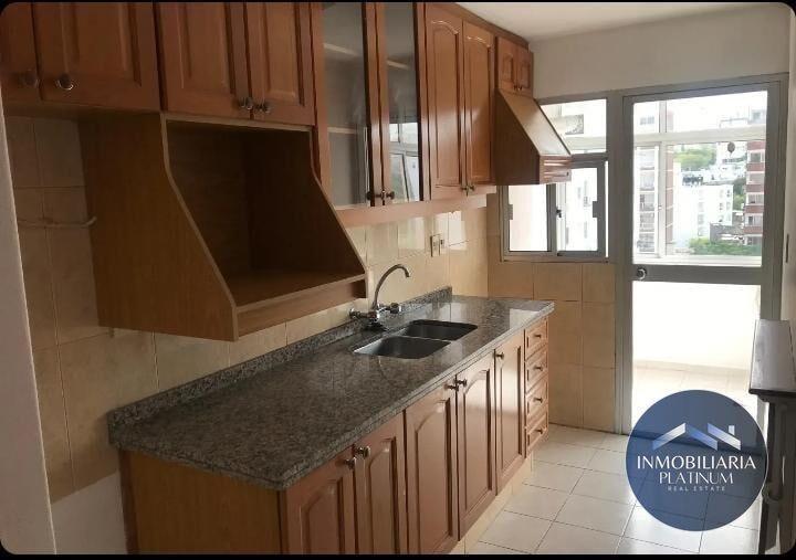 Apartamento en alquiler c/ cochera en Pocitos