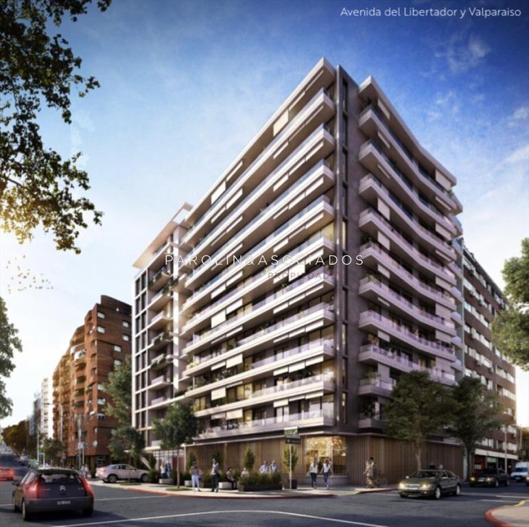 VENTA DE APARATMENTO DE 3 DORMITORIOS EN EDIFICIO