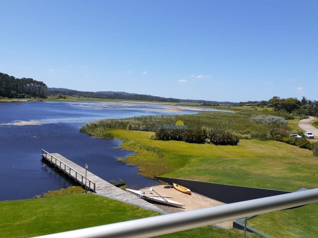 Apartamento de 2 dormitorios en Punta del este ,