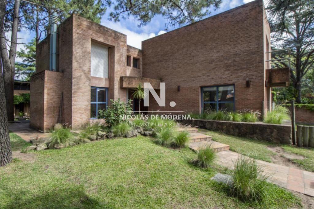 Vende casa de 5 dormitorios en Roosevelt, Punta
