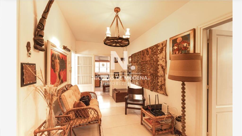 VENDE CASA DE 5 DORMITORIOS EN PLAYA MANSA, PUNTA