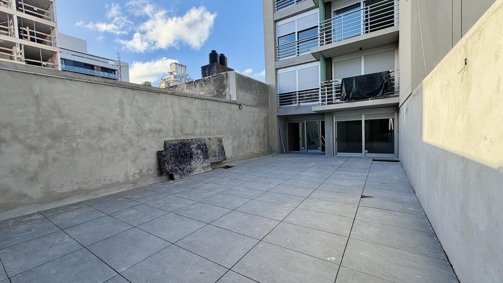 Venta apartamento a estrenar de 1 dormitorio con patio en c