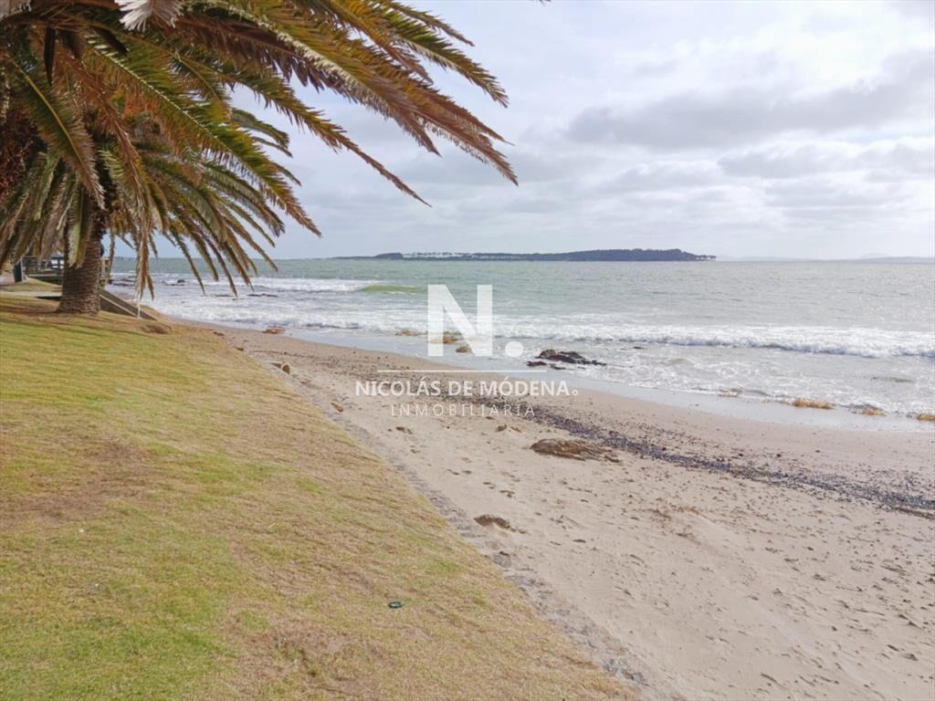 Vende apartamento con vista al mar en Península,