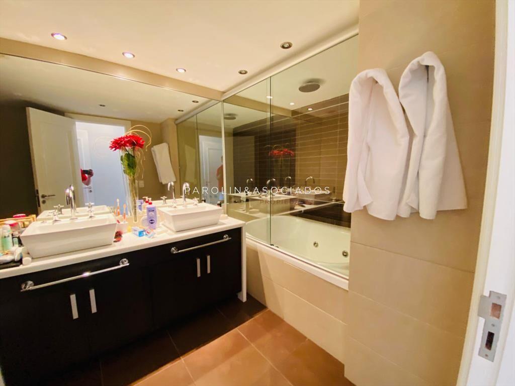 Apartamento en venta de 4 dormitorios en Torre