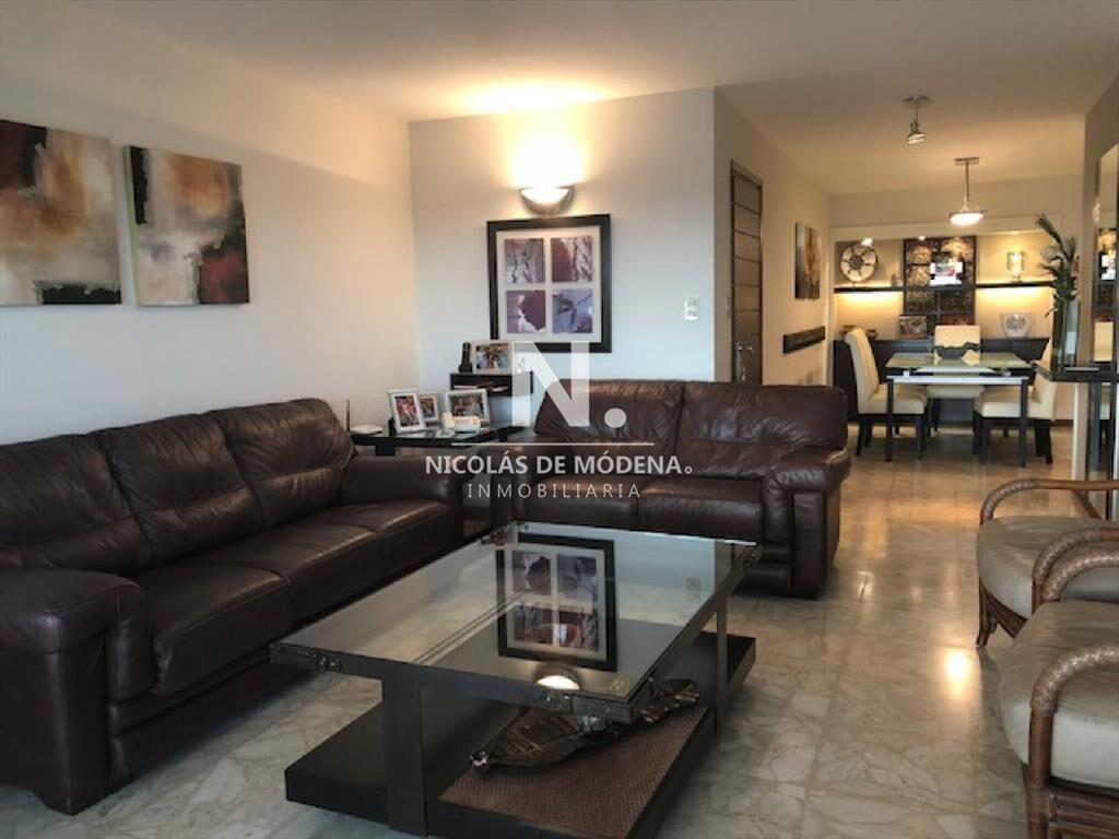 Departamento de 3 dormitorios en venta.
