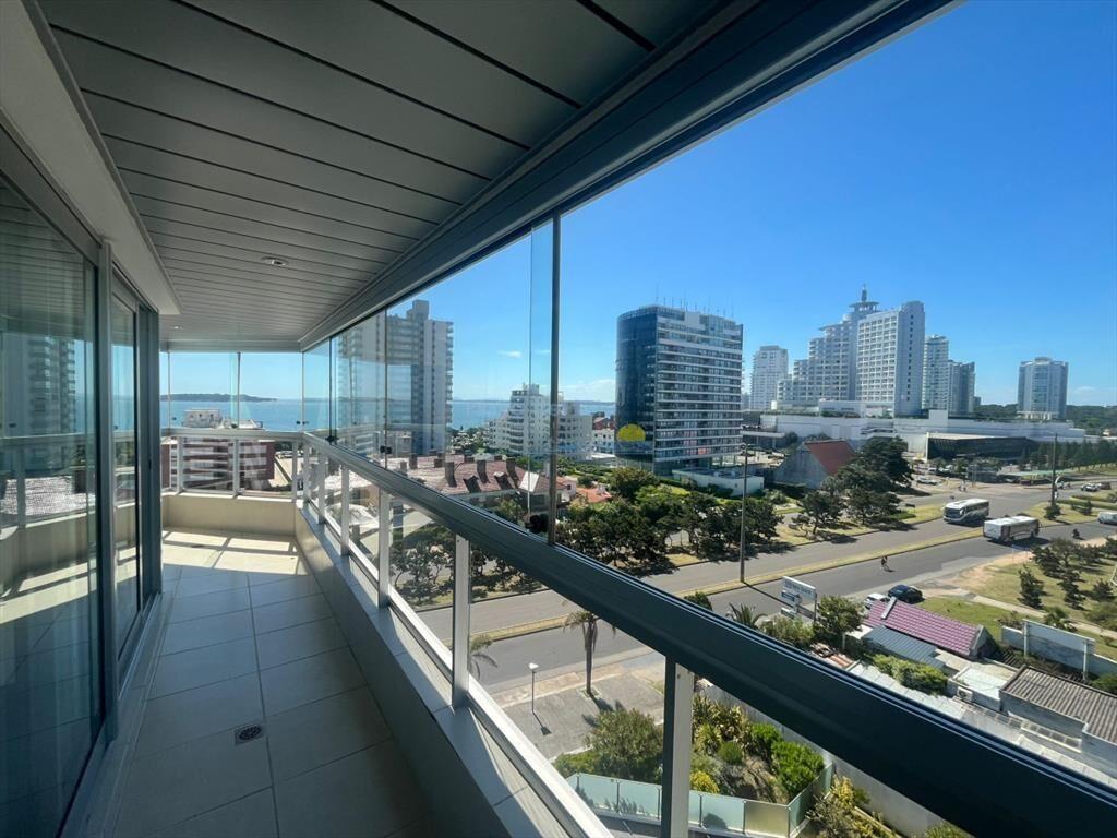 Apartamento en Venta de 3 dormitorios en Punta ,