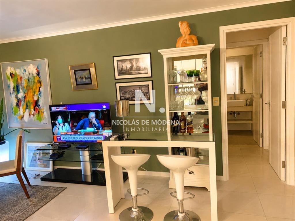 Alquiler en Zona Premium: Amplio Living Comedor, 2 Baños,