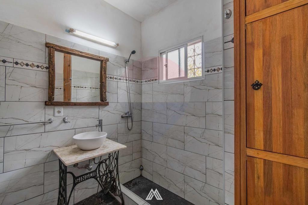 Venta Casas en doble Terreno Esquina Las Toscas