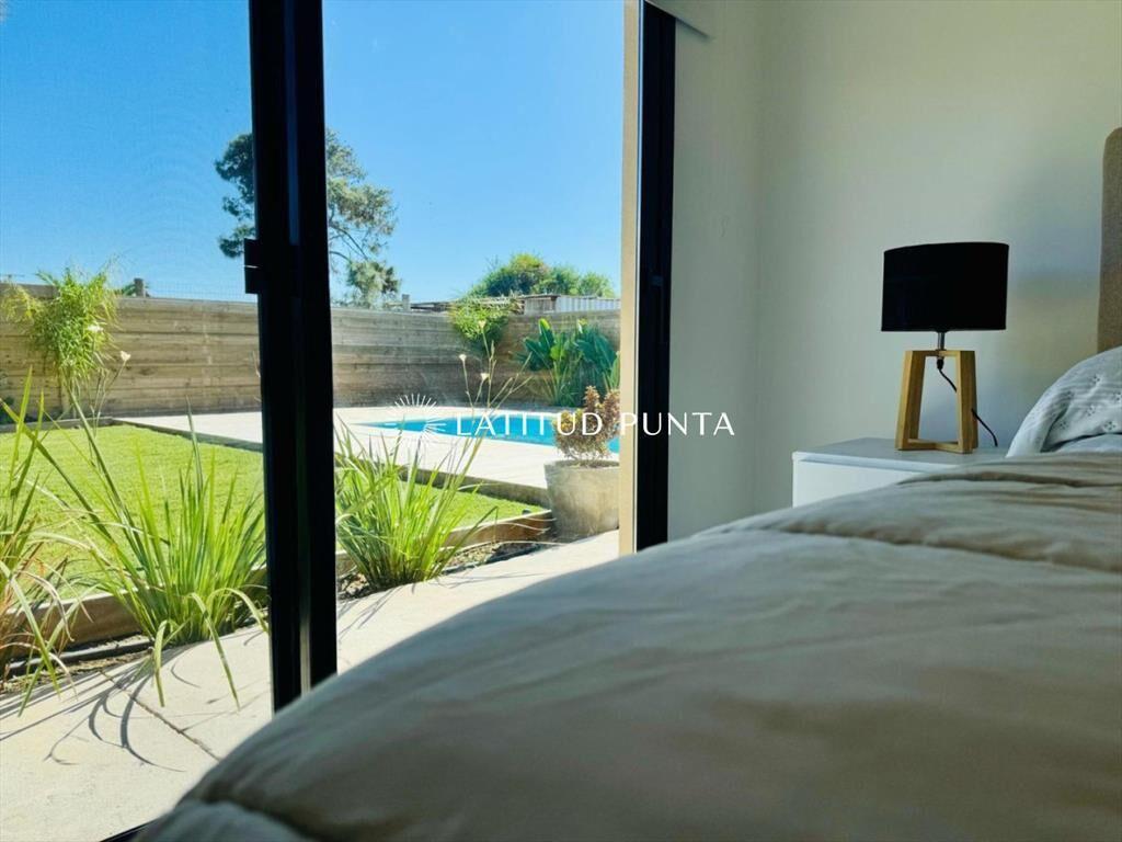 Moderna casa de 3 dormitorios en Balneario Buenos