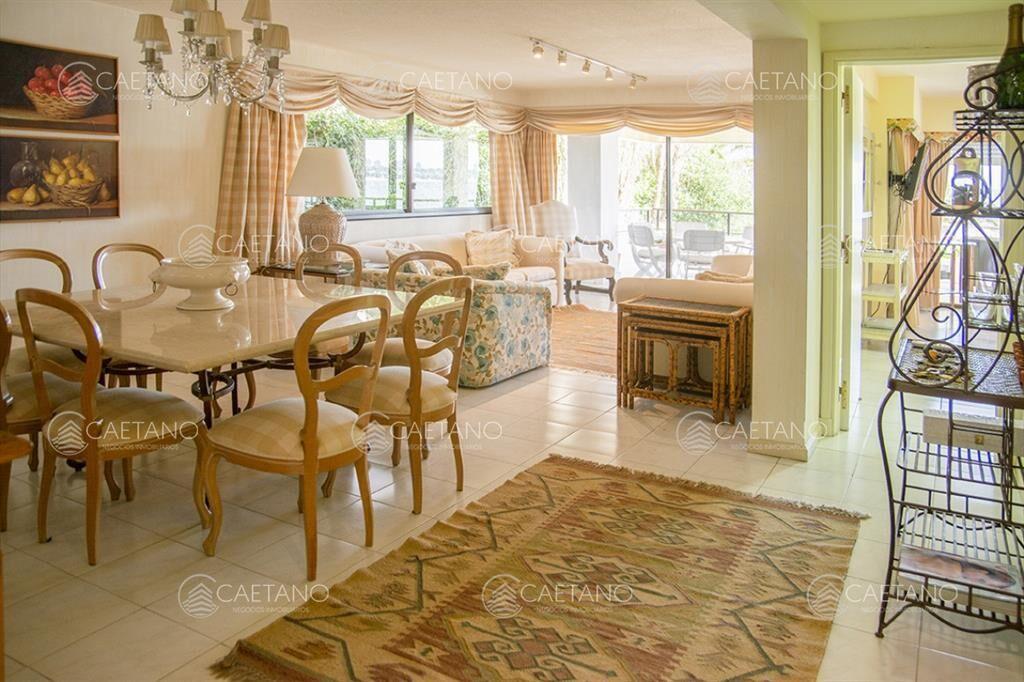 Departamento de 4 dormitorios en venta, con vista