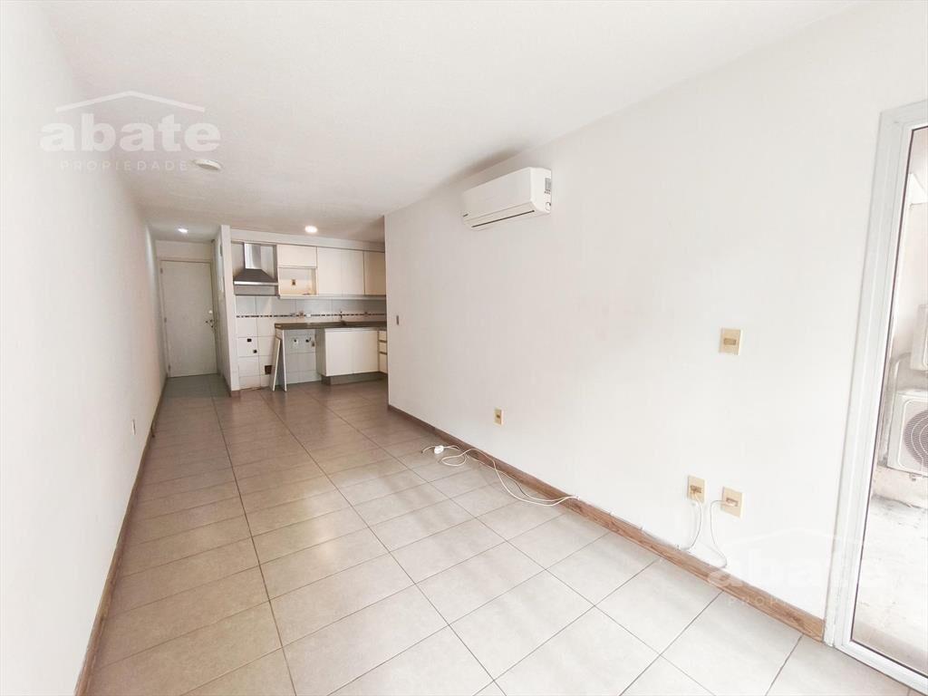 Venta 1 dormitorio con Patio CORDÓN SUR