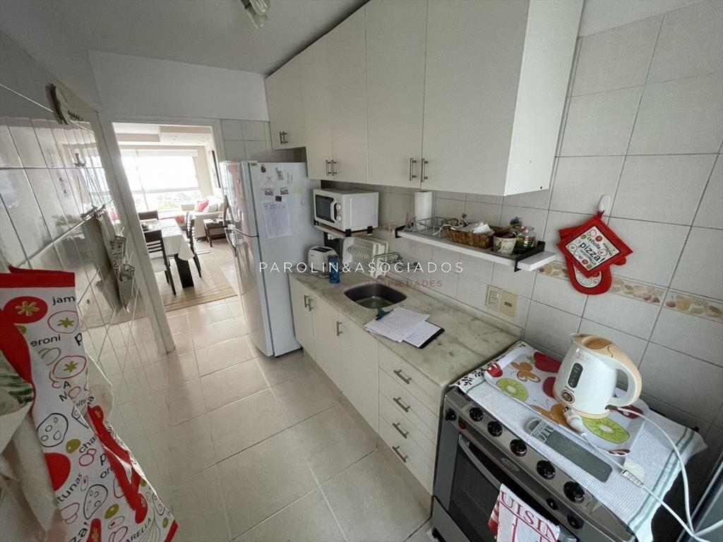 Apartamento de 3 dormitorios con amenities en Punta del Est