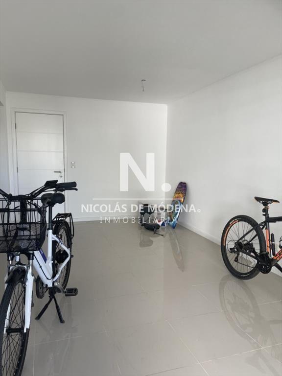 Oportunidad de compra. Apartamento en Aidy grill, de 2 dorm