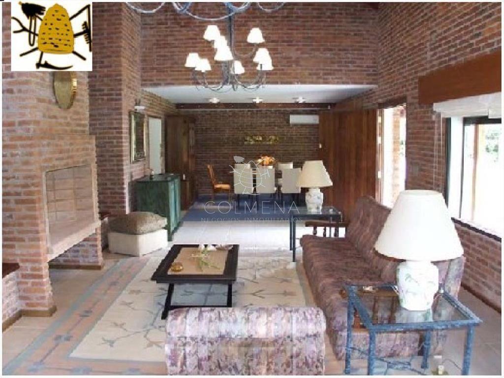 Hermosa casa en el corazón de playa Mansa