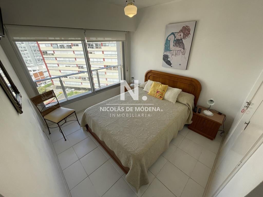 Apartamento en venta en torre con servicios