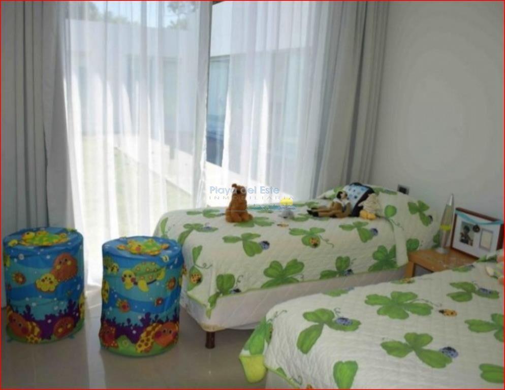 Casa en venta en Beaverly Hills , punta del este
