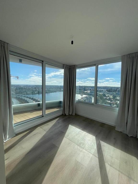 Vendo Apartamento 3 dormitorios,2 baños, amplio balcón con