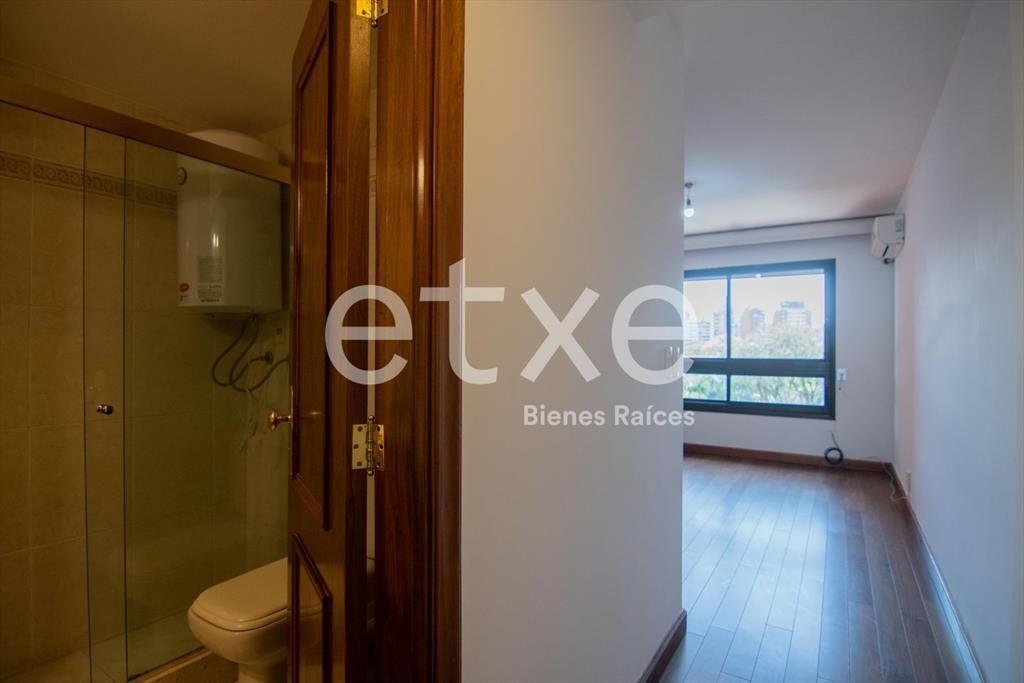 Apartamento en Alquiler en Edificio Olimpo Rambla Pocitos...
