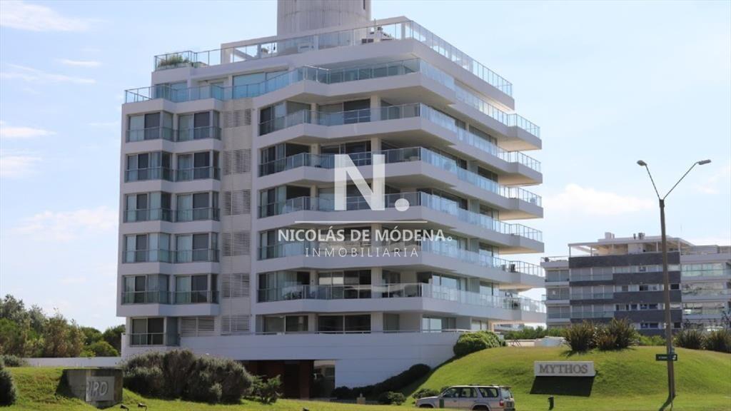 Hermoso departamento en venta, Playa Brava.