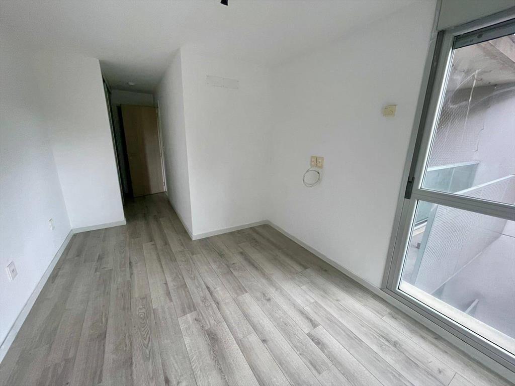 Venta Apartamento Dos Dormitorios en el Golf con Garaje