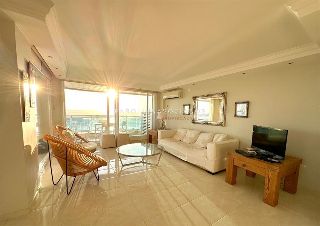 Apartamento en venta de 3 dormitorios en Tower,