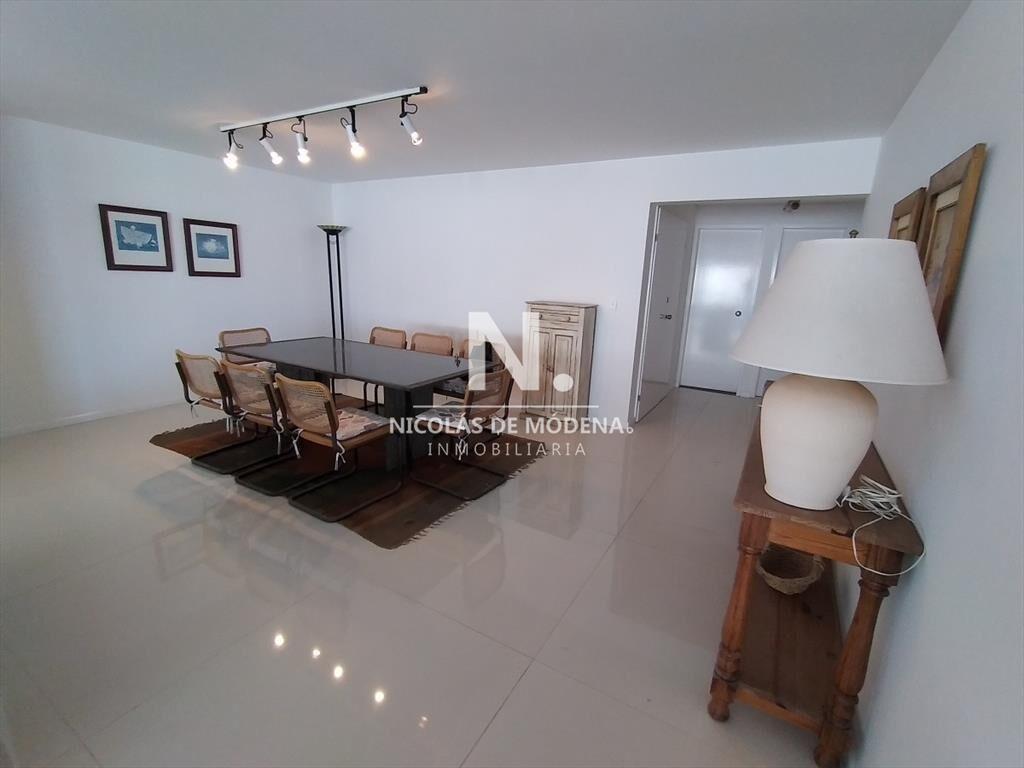 apartamento con vista a playa brava zona de