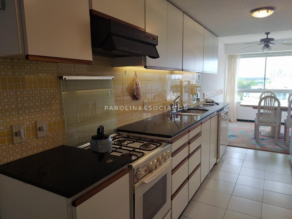 Apartamento en venta de 3 dormitorios en Tiburon,
